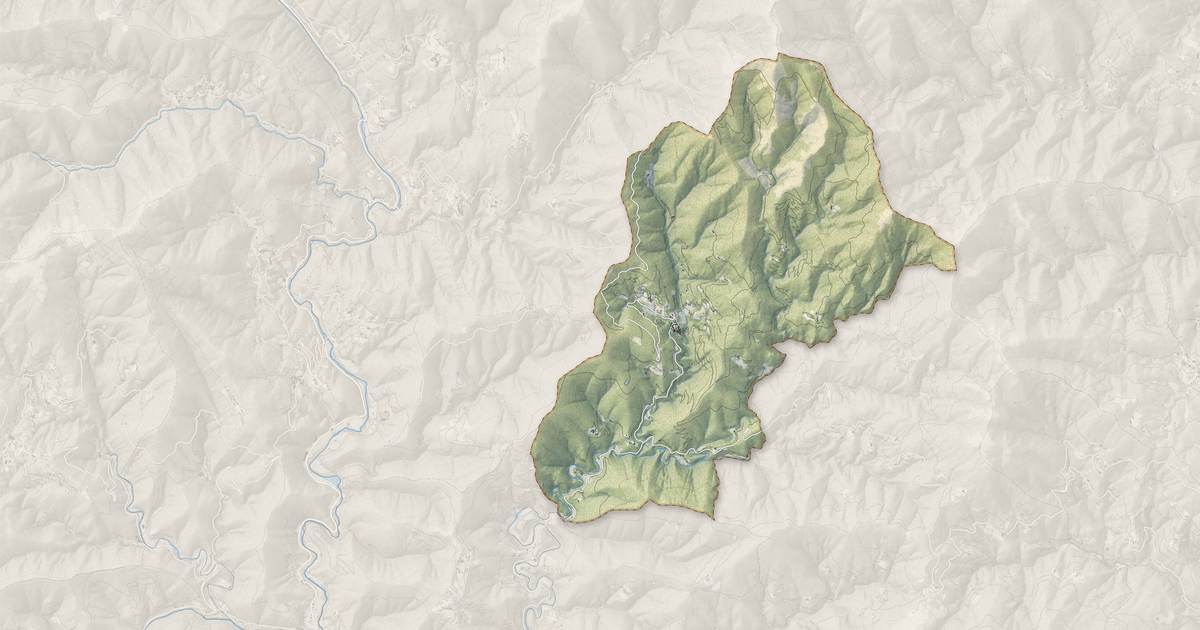 Portrait cartographique de Saint-Martial : relief, eau, forêts, bâti et voies, calculés à partir des données de l'IGN
