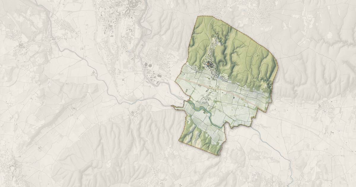 Portrait cartographique de Saint-Maximin : relief, eau, forêts, bâti et voies, calculés à partir des données de l'IGN