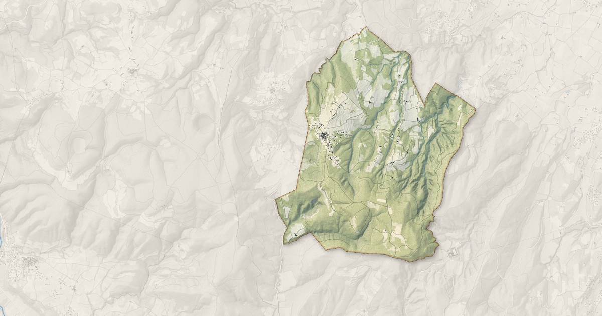 Portrait cartographique de Salazac : relief, eau, forêts, bâti et voies, calculés à partir des données de l'IGN