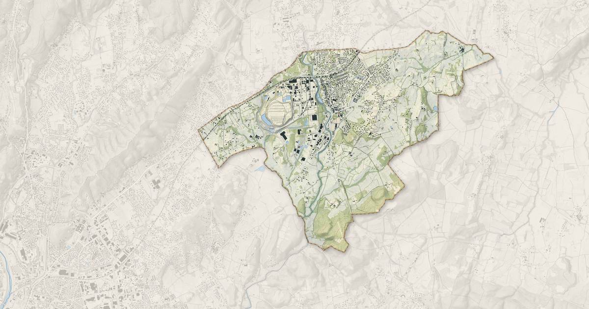 Portrait cartographique de Salindres : relief, eau, forêts, bâti et voies, calculés à partir des données de l'IGN
