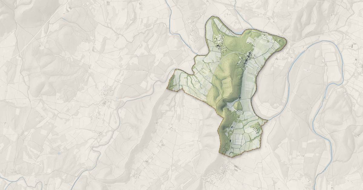 Portrait cartographique de Sardan : relief, eau, forêts, bâti et voies, calculés à partir des données de l'IGN