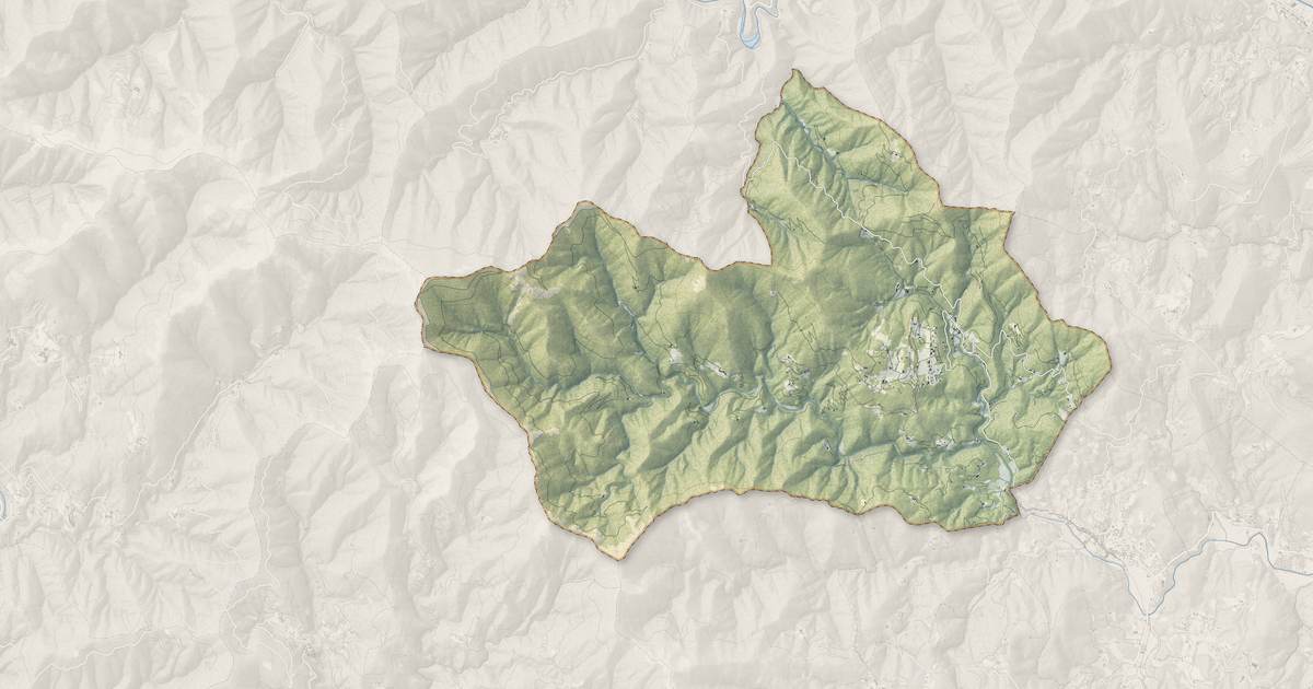 Portrait cartographique de Soudorgues : relief, eau, forêts, bâti et voies, calculés à partir des données de l'IGN