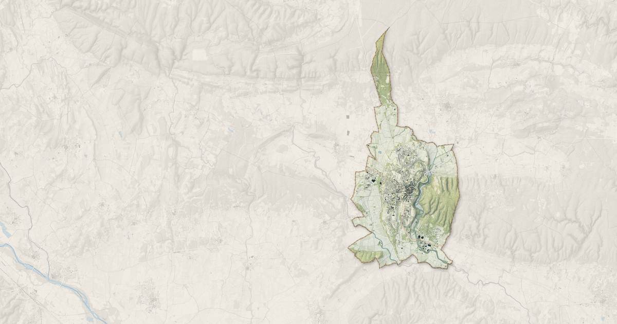 Portrait cartographique de Uzès : relief, eau, forêts, bâti et voies, calculés à partir des données de l'IGN