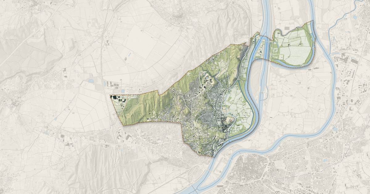 Portrait cartographique de Villeneuve-lès-Avignon : relief, eau, forêts, bâti et voies, calculés à partir des données de l'IGN