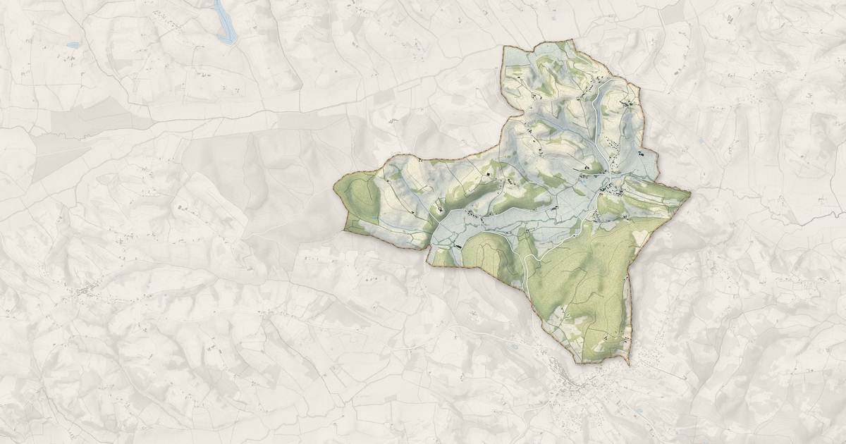 Portrait cartographique de Boussan : relief, eau, forêts, bâti et voies, calculés à partir des données de l'IGN