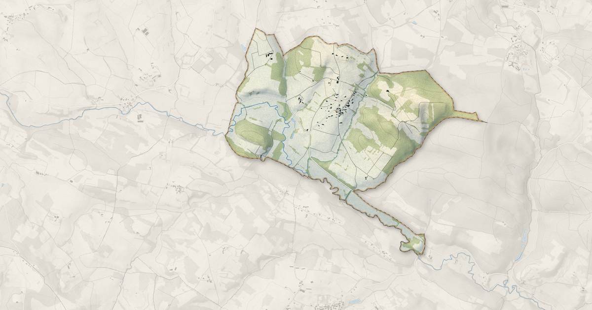 Portrait cartographique de Bouzin : relief, eau, forêts, bâti et voies, calculés à partir des données de l'IGN