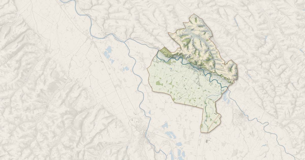 Portrait cartographique de Calmont : relief, eau, forêts, bâti et voies, calculés à partir des données de l'IGN
