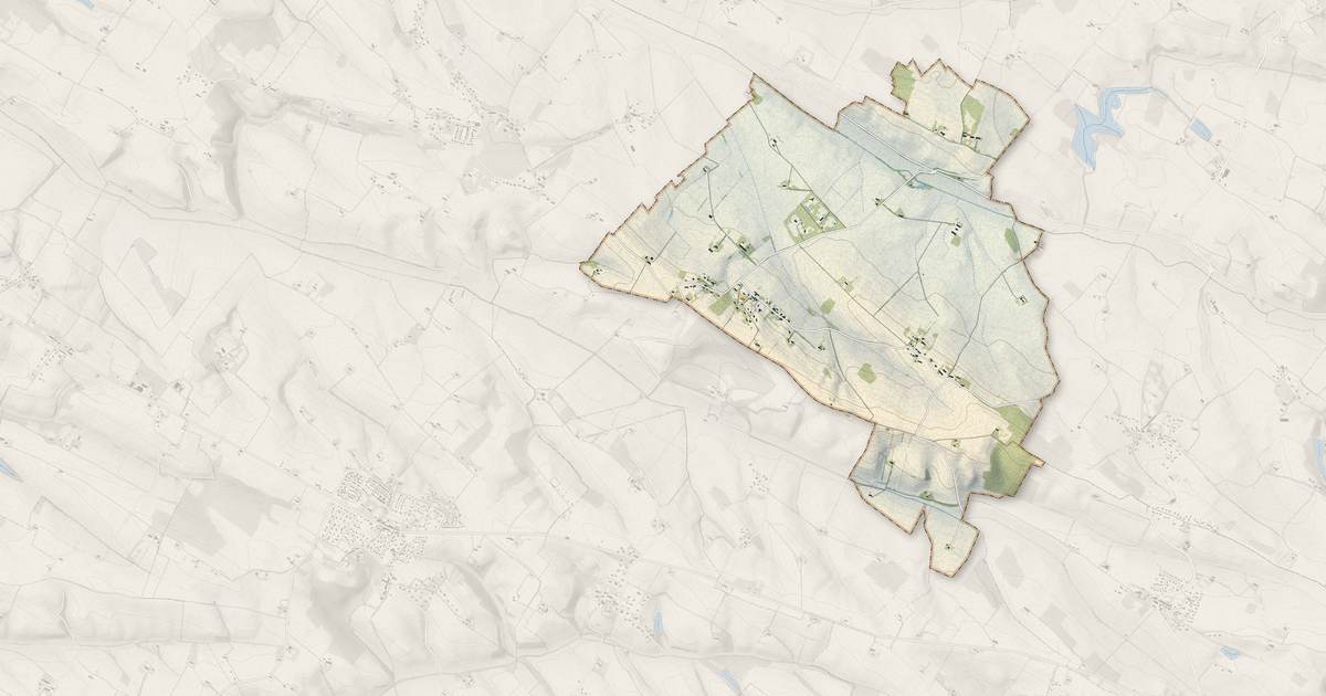 Portrait cartographique de Caragoudes : relief, eau, forêts, bâti et voies, calculés à partir des données de l'IGN