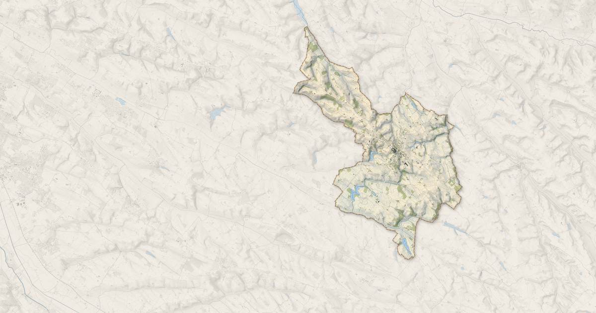 Portrait cartographique de Caraman : relief, eau, forêts, bâti et voies, calculés à partir des données de l'IGN