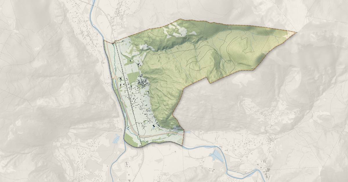 Portrait cartographique de Chaum : relief, eau, forêts, bâti et voies, calculés à partir des données de l'IGN
