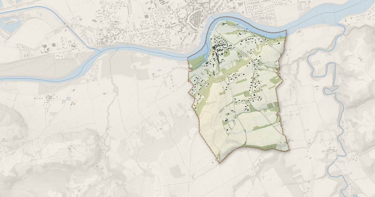 Portrait cartographique de Couladère : relief, eau, forêts, bâti et voies, calculés à partir des données de l'IGN