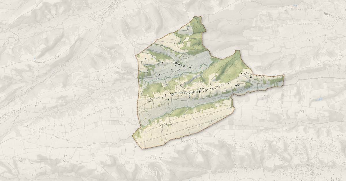 Portrait cartographique de Le Cuing : relief, eau, forêts, bâti et voies, calculés à partir des données de l'IGN
