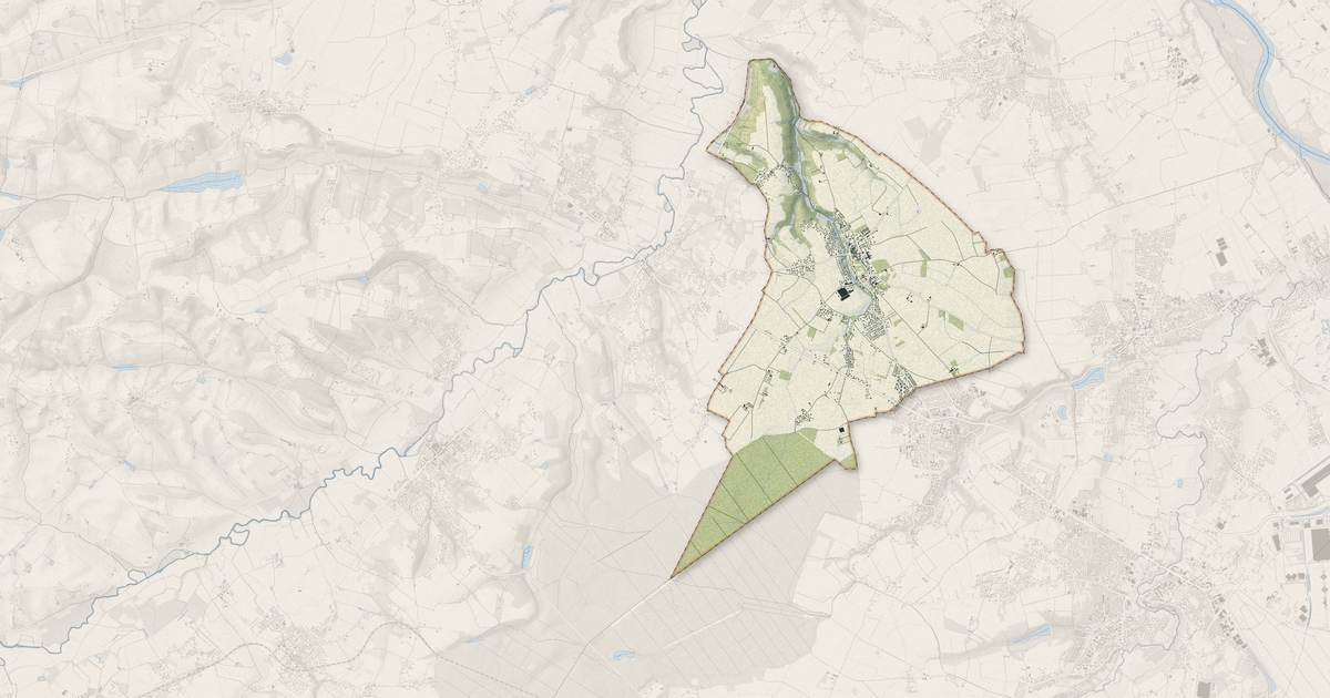 Portrait cartographique de Daux : relief, eau, forêts, bâti et voies, calculés à partir des données de l'IGN
