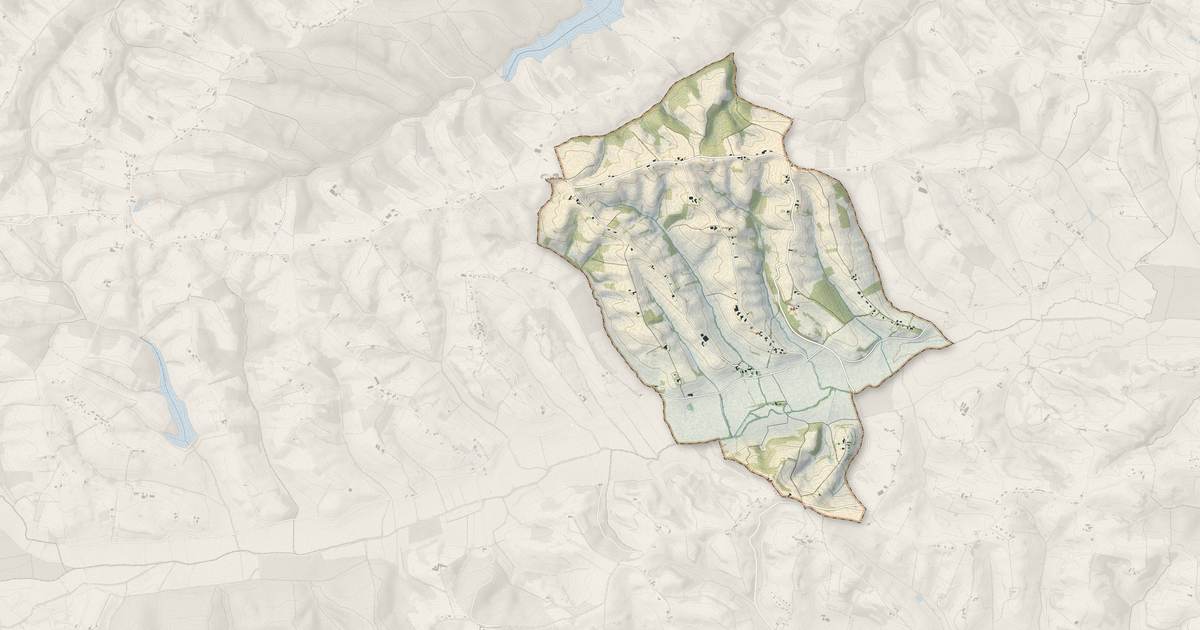 Portrait cartographique de Eoux : relief, eau, forêts, bâti et voies, calculés à partir des données de l'IGN