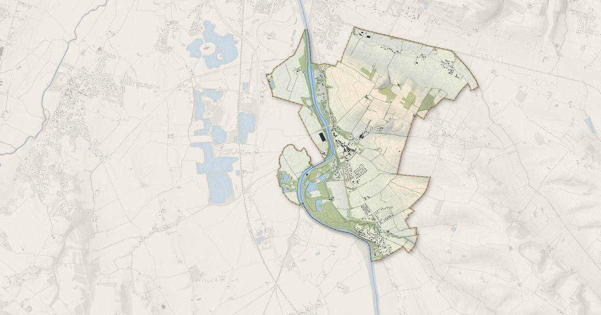 Portrait cartographique de Grépiac : relief, eau, forêts, bâti et voies, calculés à partir des données de l'IGN