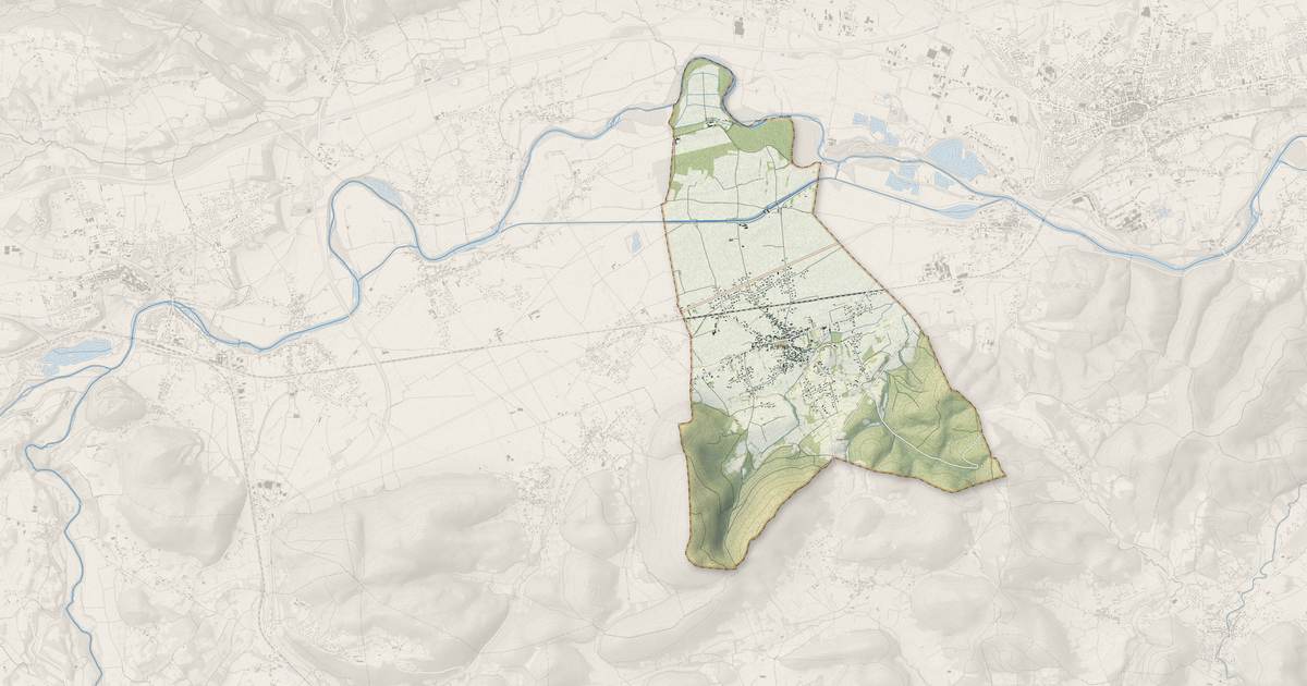 Portrait cartographique de Labarthe-Rivière : relief, eau, forêts, bâti et voies, calculés à partir des données de l'IGN