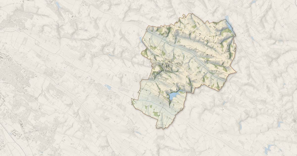Portrait cartographique de Lanta : relief, eau, forêts, bâti et voies, calculés à partir des données de l'IGN