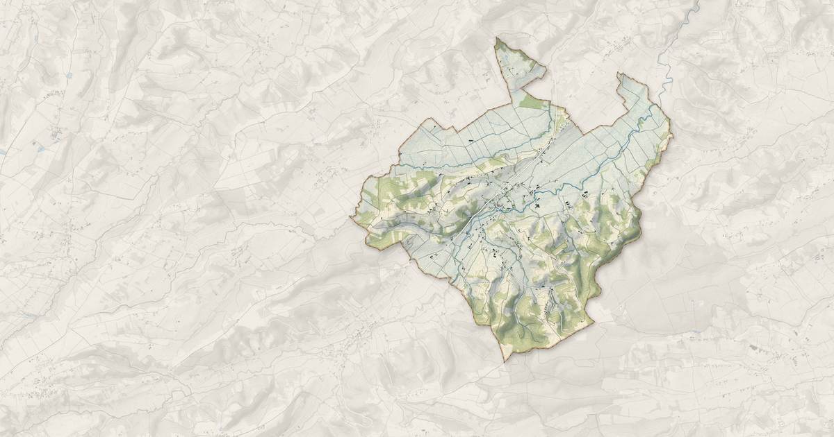 Portrait cartographique de Larroque : relief, eau, forêts, bâti et voies, calculés à partir des données de l'IGN