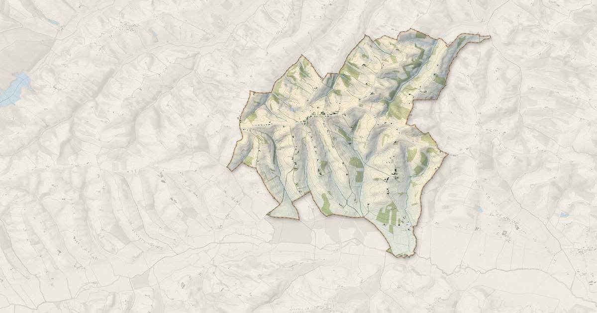 Portrait cartographique de Lussan-Adeilhac : relief, eau, forêts, bâti et voies, calculés à partir des données de l'IGN