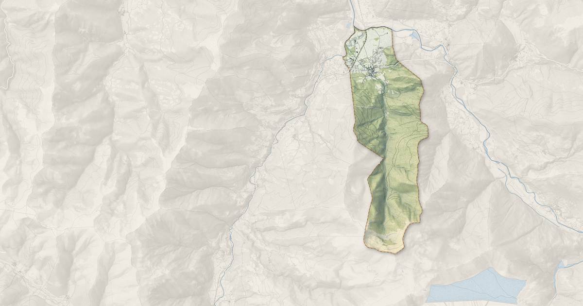 Portrait cartographique de Marignac : relief, eau, forêts, bâti et voies, calculés à partir des données de l'IGN