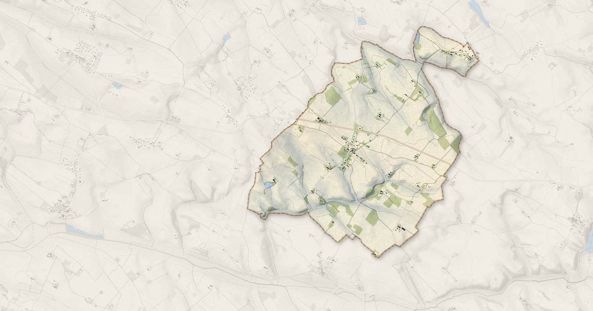 Portrait cartographique de Maurens : relief, eau, forêts, bâti et voies, calculés à partir des données de l'IGN