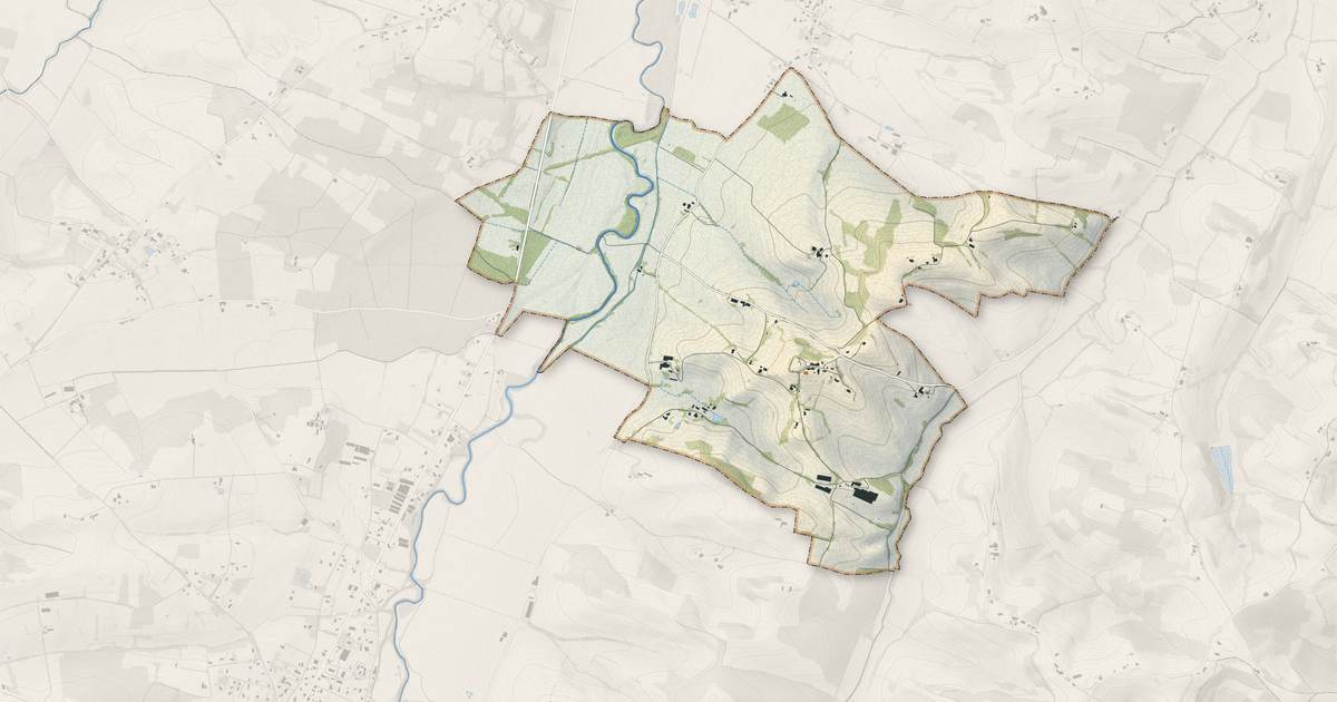 Portrait cartographique de Mirambeau : relief, eau, forêts, bâti et voies, calculés à partir des données de l'IGN
