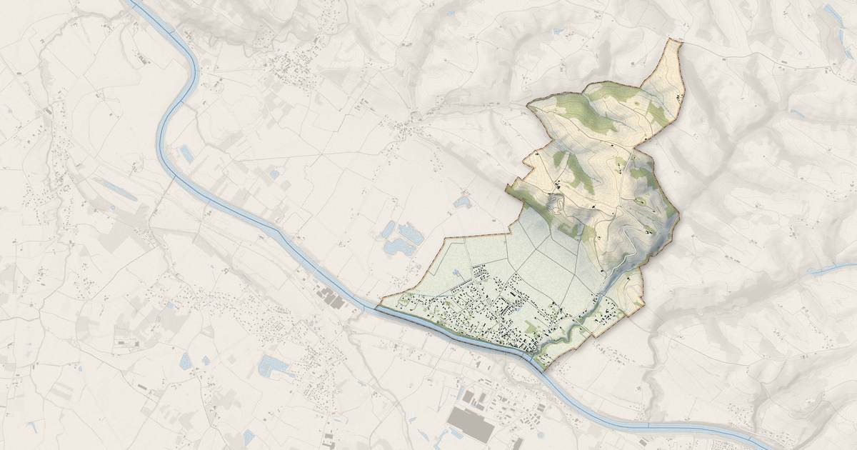 Portrait cartographique de Mirepoix-sur-Tarn : relief, eau, forêts, bâti et voies, calculés à partir des données de l'IGN