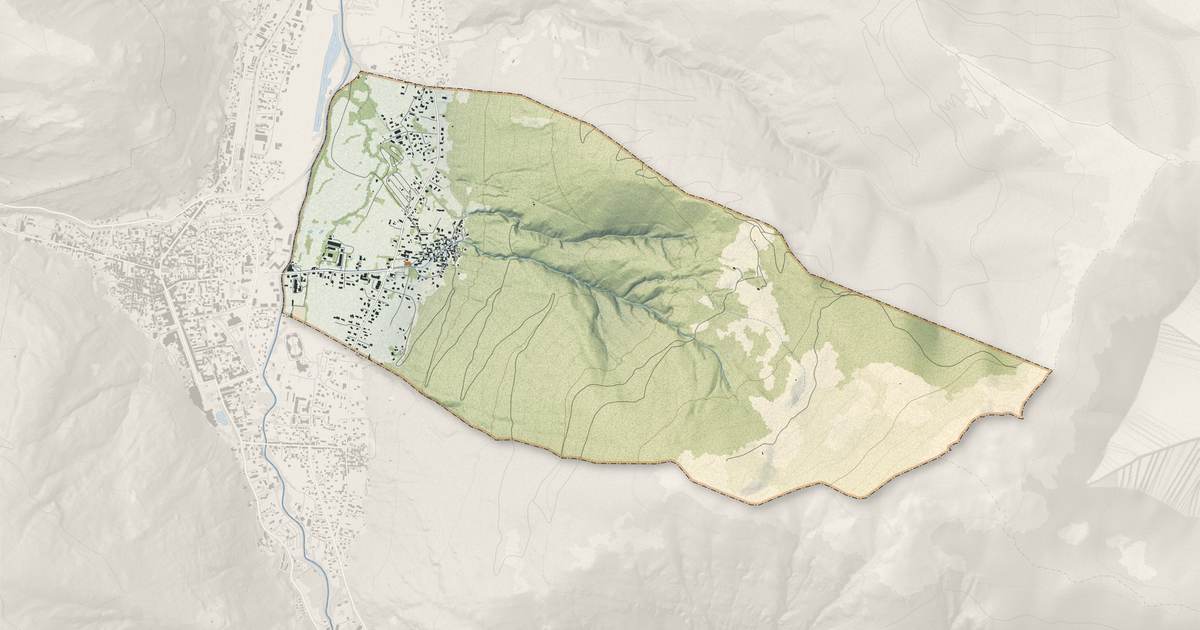 Portrait cartographique de Montauban-de-Luchon : relief, eau, forêts, bâti et voies, calculés à partir des données de l'IGN