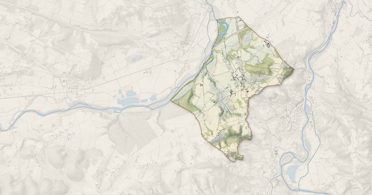 Portrait cartographique de Montsaunès : relief, eau, forêts, bâti et voies, calculés à partir des données de l'IGN