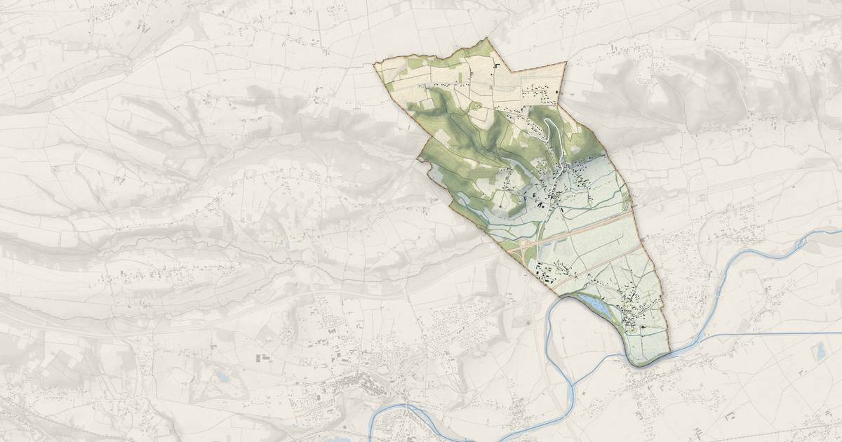 Portrait cartographique de Ponlat-Taillebourg : relief, eau, forêts, bâti et voies, calculés à partir des données de l'IGN