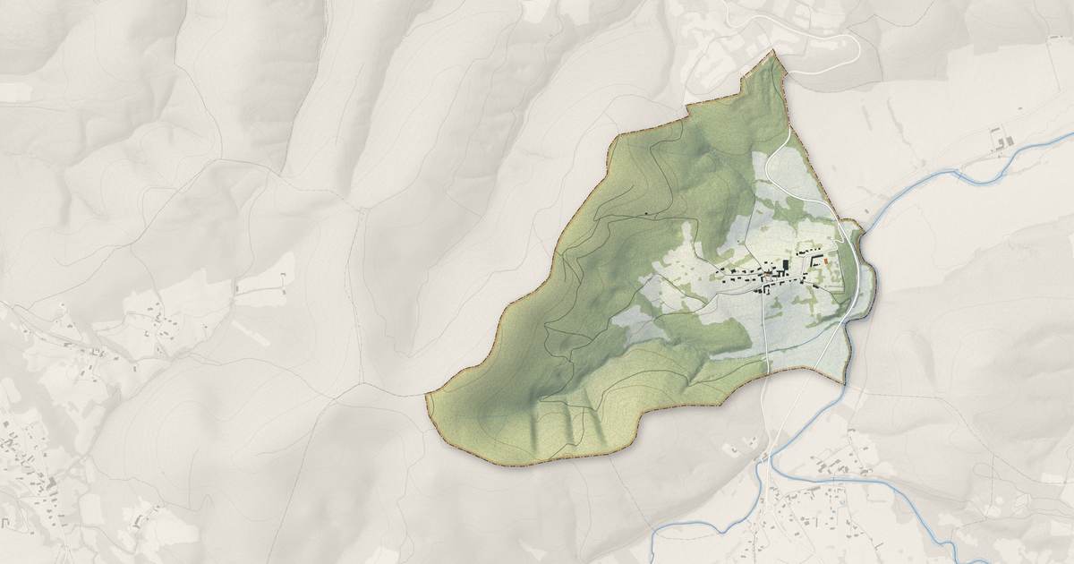 Portrait cartographique de Rieucazé : relief, eau, forêts, bâti et voies, calculés à partir des données de l'IGN