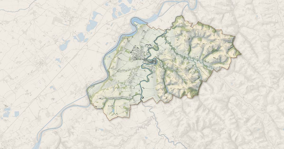Portrait cartographique de Rieux-Volvestre : relief, eau, forêts, bâti et voies, calculés à partir des données de l'IGN