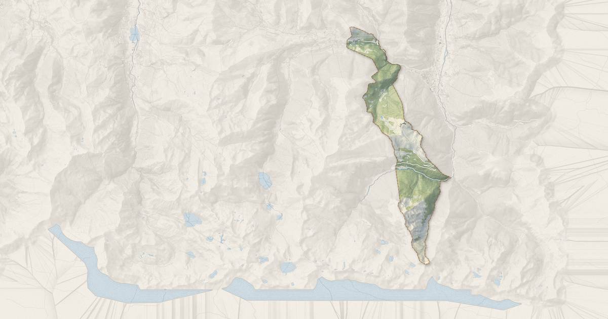 Portrait cartographique de Saint-Aventin : relief, eau, forêts, bâti et voies, calculés à partir des données de l'IGN
