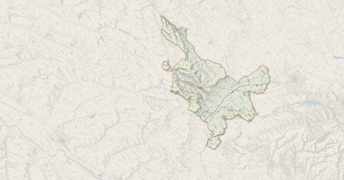 Portrait cartographique de Saint-Félix-Lauragais : relief, eau, forêts, bâti et voies, calculés à partir des données de l'IGN