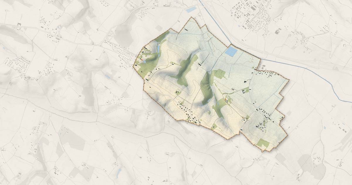Portrait cartographique de Saint-Pierre : relief, eau, forêts, bâti et voies, calculés à partir des données de l'IGN