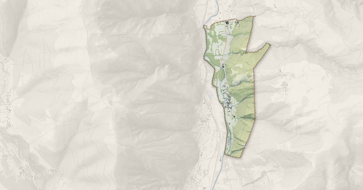 Portrait cartographique de Salles-et-Pratviel : relief, eau, forêts, bâti et voies, calculés à partir des données de l'IGN