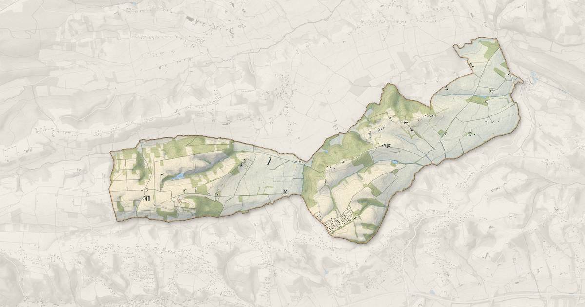 Portrait cartographique de Saux-et-Pomarède : relief, eau, forêts, bâti et voies, calculés à partir des données de l'IGN