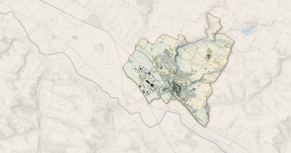 Portrait cartographique de Villefranche-de-Lauragais : relief, eau, forêts, bâti et voies, calculés à partir des données de l'IGN