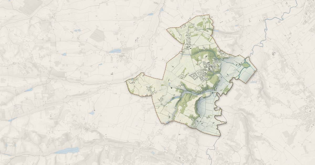 Portrait cartographique de Larra : relief, eau, forêts, bâti et voies, calculés à partir des données de l'IGN