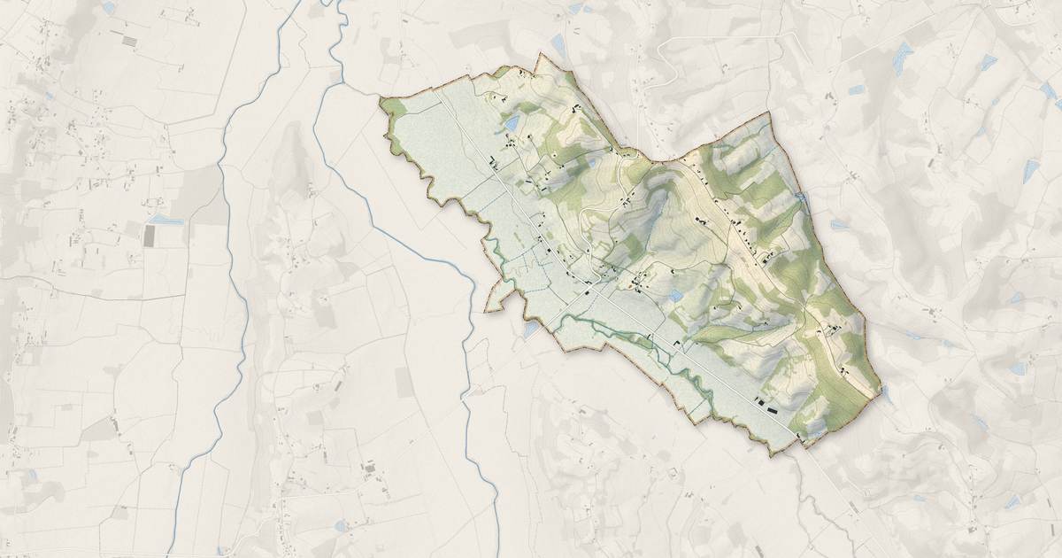 Portrait cartographique de Aurensan : relief, eau, forêts, bâti et voies, calculés à partir des données de l'IGN