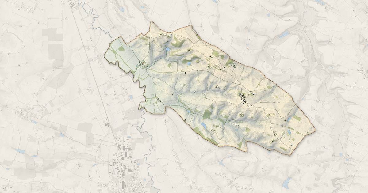 Portrait cartographique de Castelnau-d'Arbieu : relief, eau, forêts, bâti et voies, calculés à partir des données de l'IGN