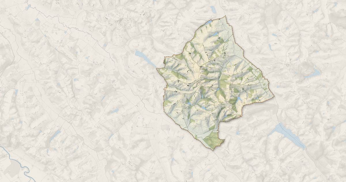 Portrait cartographique de Castelnavet : relief, eau, forêts, bâti et voies, calculés à partir des données de l'IGN
