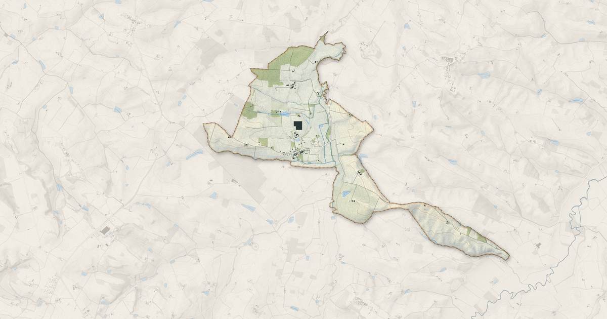 Portrait cartographique de Castet-Arrouy : relief, eau, forêts, bâti et voies, calculés à partir des données de l'IGN