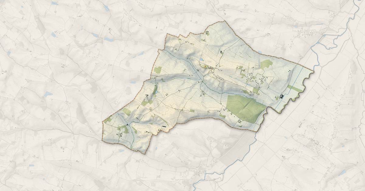Portrait cartographique de Castillon-Savès : relief, eau, forêts, bâti et voies, calculés à partir des données de l'IGN