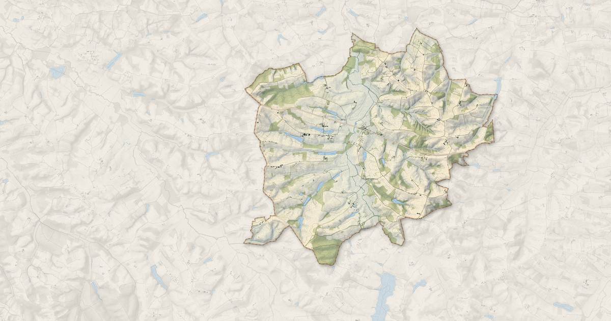 Portrait cartographique de Dému : relief, eau, forêts, bâti et voies, calculés à partir des données de l'IGN