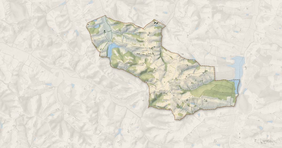 Portrait cartographique de Gazax-et-Baccarisse : relief, eau, forêts, bâti et voies, calculés à partir des données de l'IGN