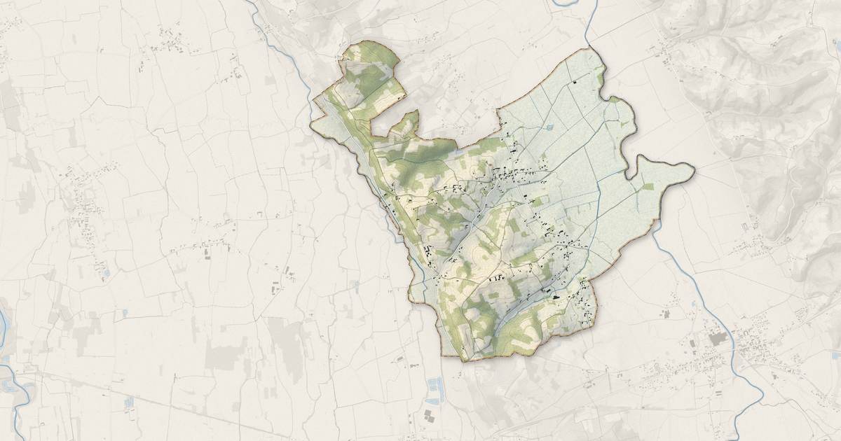 Portrait cartographique de Haget : relief, eau, forêts, bâti et voies, calculés à partir des données de l'IGN