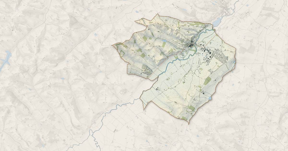 Portrait cartographique de Lombez : relief, eau, forêts, bâti et voies, calculés à partir des données de l'IGN