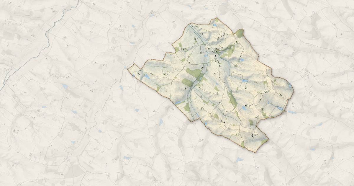 Portrait cartographique de Maurens : relief, eau, forêts, bâti et voies, calculés à partir des données de l'IGN