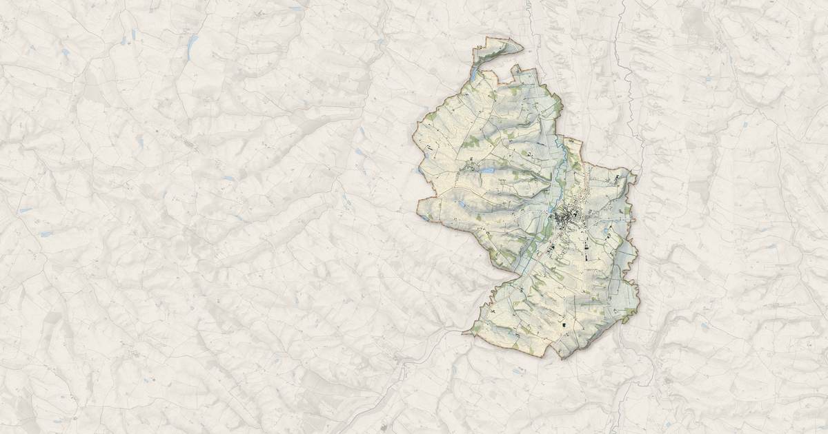 Portrait cartographique de Mauvezin : relief, eau, forêts, bâti et voies, calculés à partir des données de l'IGN